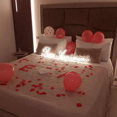 Raquel Suite And Spa-3